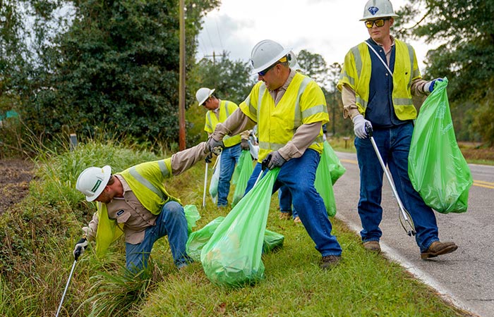 Santee Cooper employees cleaning highway