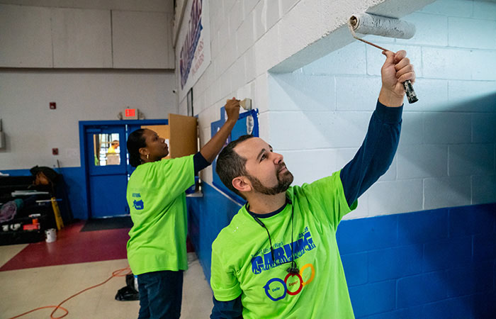 Santee Cooper employees painting