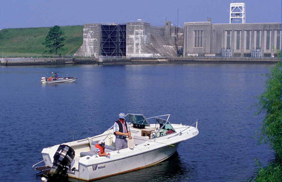 Pinopolis Lock Closed for Maintenance